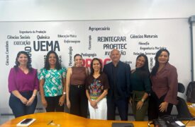 Comissão organizadora da Mostra de Profissões 2026 realiza reunião de planejamento