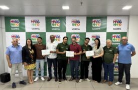 Entrega de certificados marca conclusão de estágio em parceria institucional 